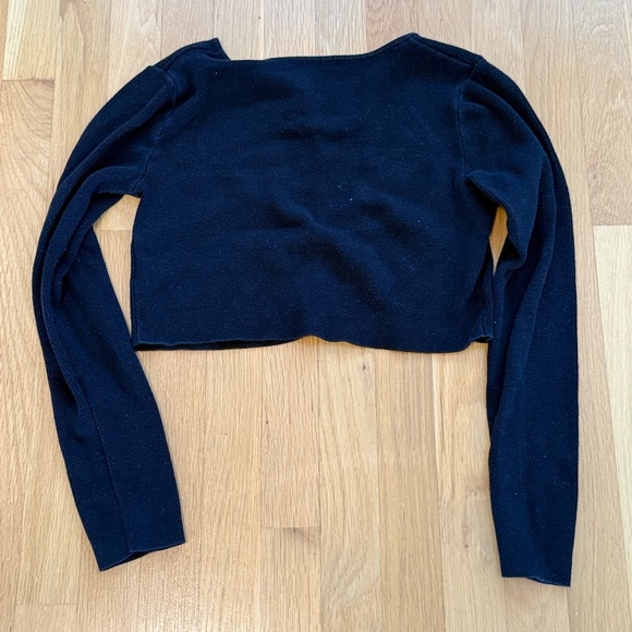 Brandy Melville Black Cropped Cardigan (Missing Buttons) - Picture 4 of 6